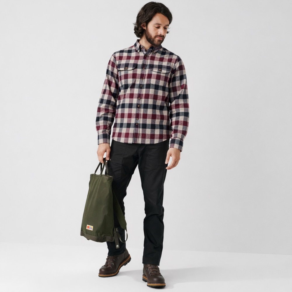 Fjallraven Skog Shirt Red and Blue Checkered Plaid Men's Slim Fit Size Medium